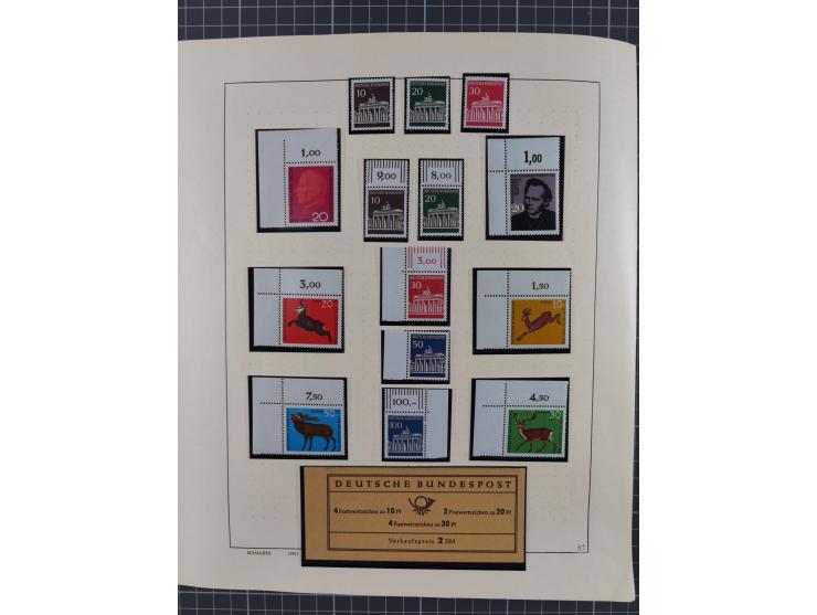 1949/2010, umfangreiche, in den Hauptnummern je postfrische/ wenig ungebrauchte und gestempelt komplette Sammlung inkl. selbs