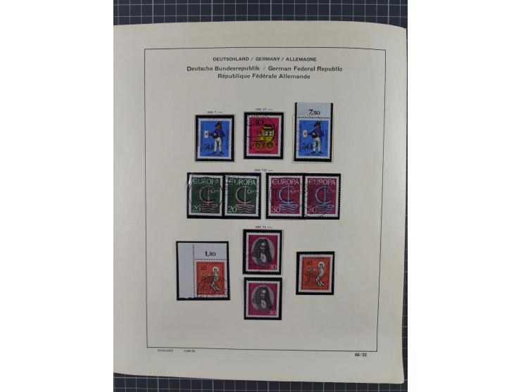 1949/2010, umfangreiche, in den Hauptnummern je postfrische/ wenig ungebrauchte und gestempelt komplette Sammlung inkl. selbs