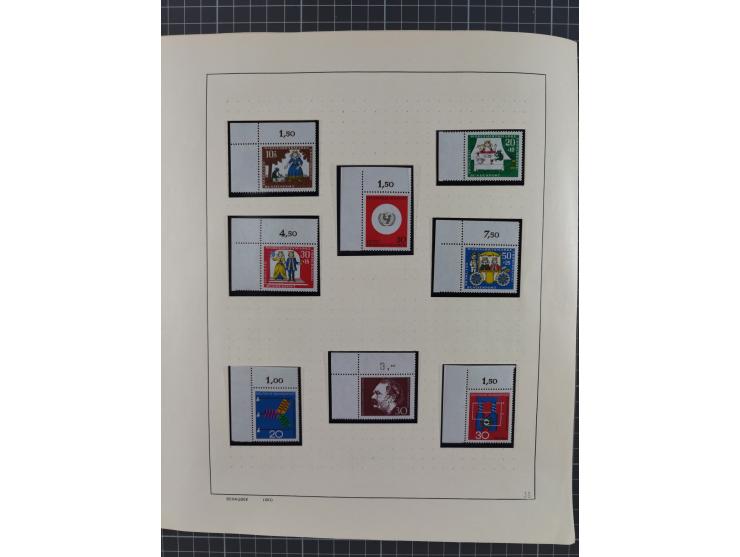 1949/2010, umfangreiche, in den Hauptnummern je postfrische/ wenig ungebrauchte und gestempelt komplette Sammlung inkl. selbs