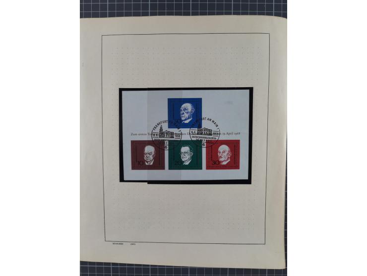 1949/2010, umfangreiche, in den Hauptnummern je postfrische/ wenig ungebrauchte und gestempelt komplette Sammlung inkl. selbs