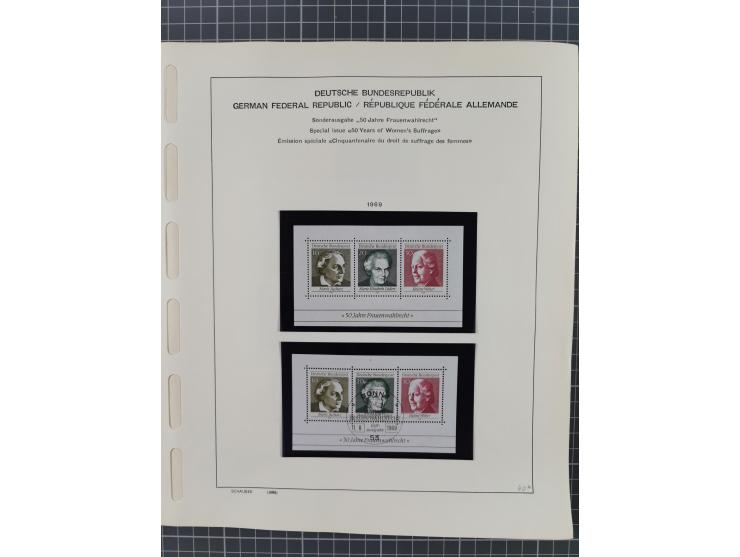 1949/2010, umfangreiche, in den Hauptnummern je postfrische/ wenig ungebrauchte und gestempelt komplette Sammlung inkl. selbs