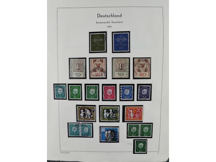 1949/2010, umfangreiche, in den Hauptnummern je postfrische/ wenig ungebrauchte und gestempelt komplette Sammlung inkl. selbs