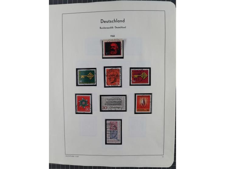 1949/2010, umfangreiche, in den Hauptnummern je postfrische/ wenig ungebrauchte und gestempelt komplette Sammlung inkl. selbs