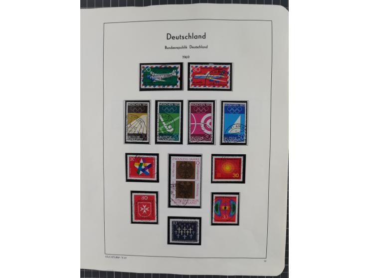 1949/2010, umfangreiche, in den Hauptnummern je postfrische/ wenig ungebrauchte und gestempelt komplette Sammlung inkl. selbs