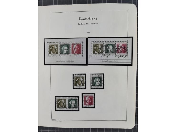 1949/2010, umfangreiche, in den Hauptnummern je postfrische/ wenig ungebrauchte und gestempelt komplette Sammlung inkl. selbs