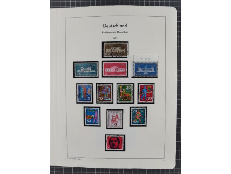 1949/2010, umfangreiche, in den Hauptnummern je postfrische/ wenig ungebrauchte und gestempelt komplette Sammlung inkl. selbs