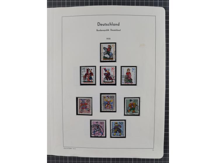 1949/2010, umfangreiche, in den Hauptnummern je postfrische/ wenig ungebrauchte und gestempelt komplette Sammlung inkl. selbs