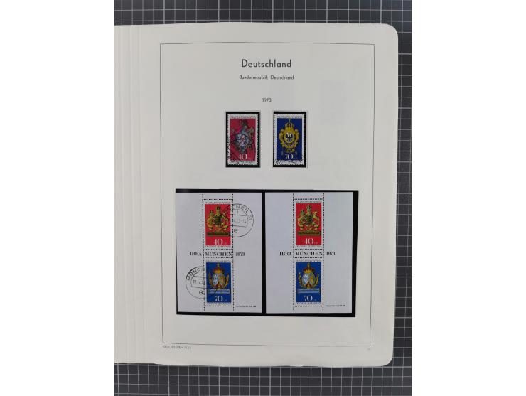 1949/2010, umfangreiche, in den Hauptnummern je postfrische/ wenig ungebrauchte und gestempelt komplette Sammlung inkl. selbs