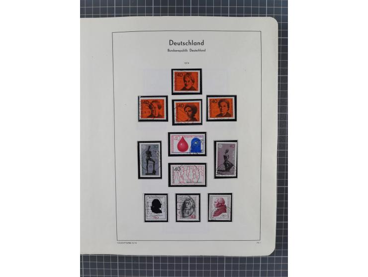 1949/2010, umfangreiche, in den Hauptnummern je postfrische/ wenig ungebrauchte und gestempelt komplette Sammlung inkl. selbs