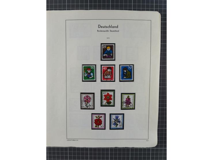 1949/2010, umfangreiche, in den Hauptnummern je postfrische/ wenig ungebrauchte und gestempelt komplette Sammlung inkl. selbs