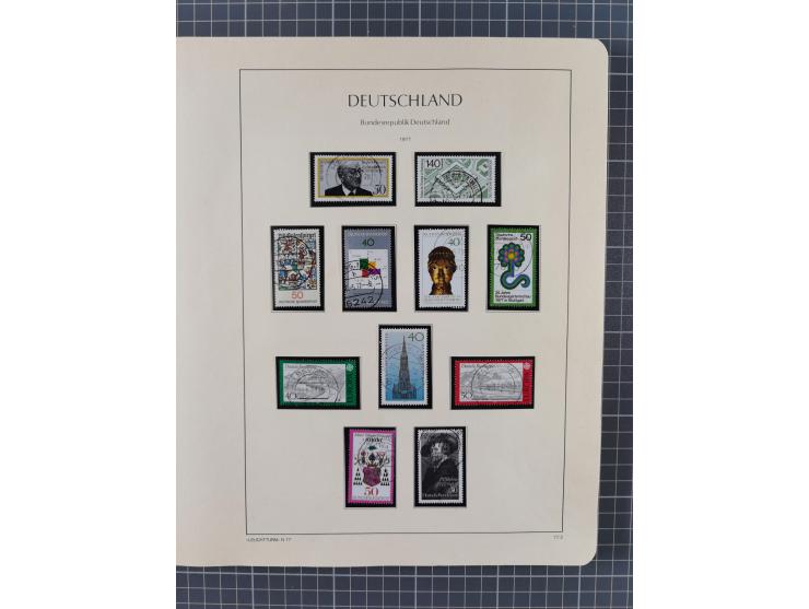 1949/2010, umfangreiche, in den Hauptnummern je postfrische/ wenig ungebrauchte und gestempelt komplette Sammlung inkl. selbs
