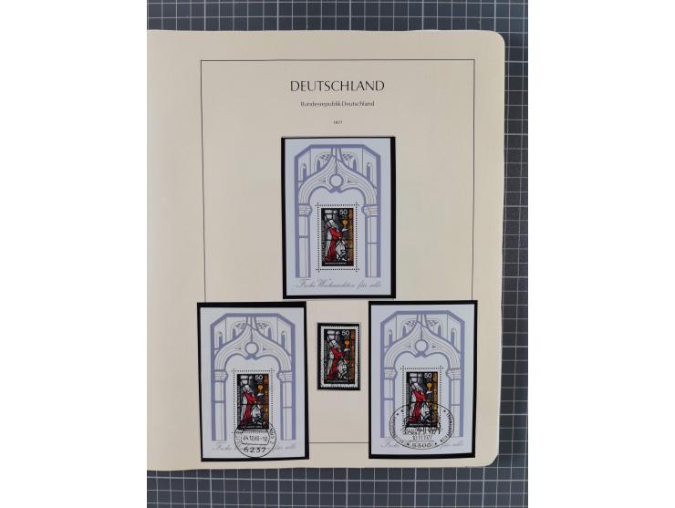 1949/2010, umfangreiche, in den Hauptnummern je postfrische/ wenig ungebrauchte und gestempelt komplette Sammlung inkl. selbs