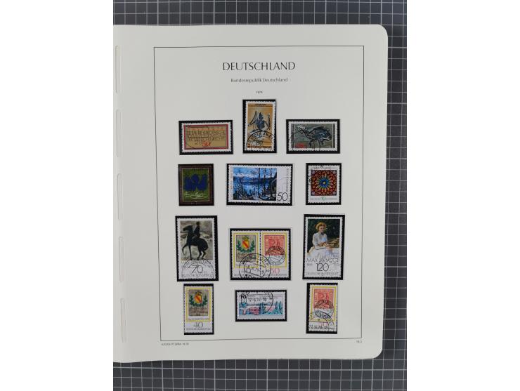 1949/2010, umfangreiche, in den Hauptnummern je postfrische/ wenig ungebrauchte und gestempelt komplette Sammlung inkl. selbs