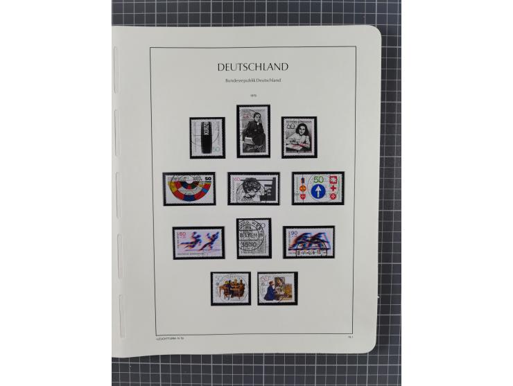 1949/2010, umfangreiche, in den Hauptnummern je postfrische/ wenig ungebrauchte und gestempelt komplette Sammlung inkl. selbs