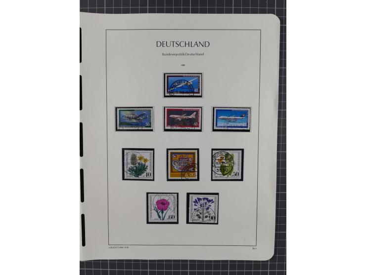 1949/2010, umfangreiche, in den Hauptnummern je postfrische/ wenig ungebrauchte und gestempelt komplette Sammlung inkl. selbs