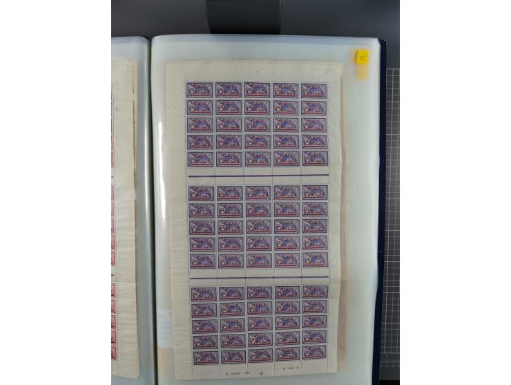 1920/23, umfangreiche Bogensammlung mit über 100 Bogen in 3 großen Bogenalben ex Mi.-Nr. 18c-121, davon 50 verschiedene, die 