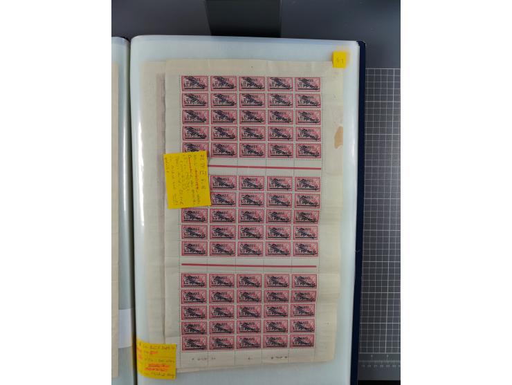 1920/23, umfangreiche Bogensammlung mit über 100 Bogen in 3 großen Bogenalben ex Mi.-Nr. 18c-121, davon 50 verschiedene, die 