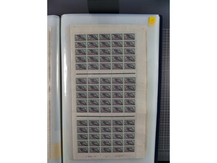 1920/23, umfangreiche Bogensammlung mit über 100 Bogen in 3 großen Bogenalben ex Mi.-Nr. 18c-121, davon 50 verschiedene, die 