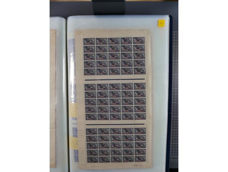 1920/23, umfangreiche Bogensammlung mit über 100 Bogen in 3 großen Bogenalben ex Mi.-Nr. 18c-121, davon 50 verschiedene, die 