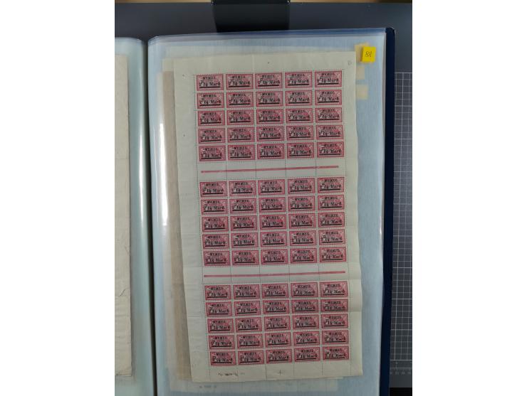 1920/23, umfangreiche Bogensammlung mit über 100 Bogen in 3 großen Bogenalben ex Mi.-Nr. 18c-121, davon 50 verschiedene, die 