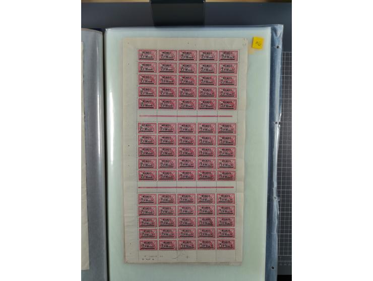 1920/23, umfangreiche Bogensammlung mit über 100 Bogen in 3 großen Bogenalben ex Mi.-Nr. 18c-121, davon 50 verschiedene, die 