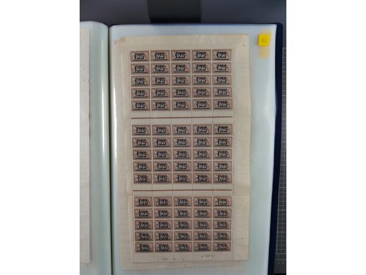 1920/23, umfangreiche Bogensammlung mit über 100 Bogen in 3 großen Bogenalben ex Mi.-Nr. 18c-121, davon 50 verschiedene, die 