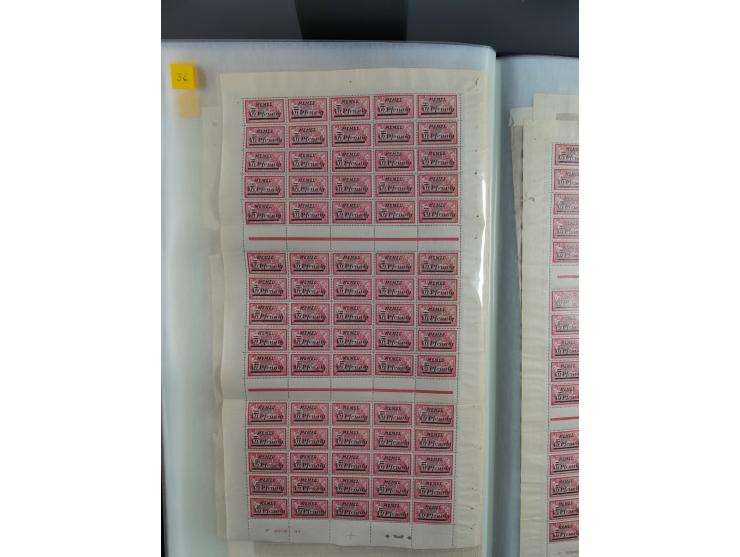 1920/23, umfangreiche Bogensammlung mit über 100 Bogen in 3 großen Bogenalben ex Mi.-Nr. 18c-121, davon 50 verschiedene, die 