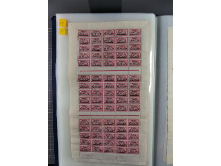 1920/23, umfangreiche Bogensammlung mit über 100 Bogen in 3 großen Bogenalben ex Mi.-Nr. 18c-121, davon 50 verschiedene, die 