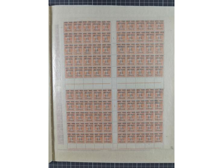 1920/23, umfangreiche Bogensammlung mit über 100 Bogen in 3 großen Bogenalben ex Mi.-Nr. 18c-121, davon 50 verschiedene, die 