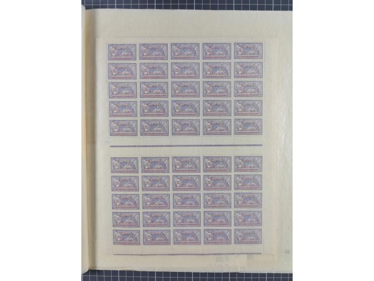 1920/23, umfangreiche Bogensammlung mit über 100 Bogen in 3 großen Bogenalben ex Mi.-Nr. 18c-121, davon 50 verschiedene, die 