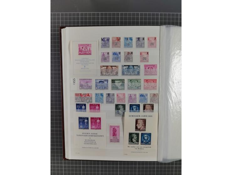 1949/90, in den Hauptnummern komplette postfrische Sammlung inkl. Zusammendrucke und Kleinbogen, gute Erhaltung, in drei Stec