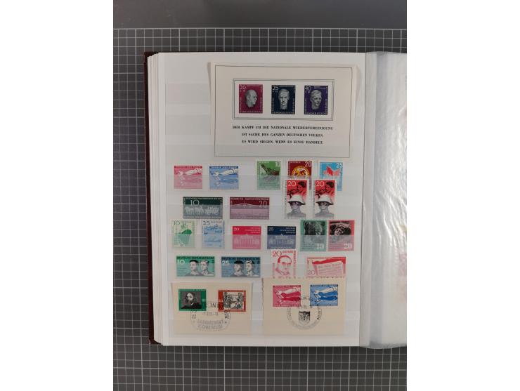 1949/90, in den Hauptnummern komplette postfrische Sammlung inkl. Zusammendrucke und Kleinbogen, gute Erhaltung, in drei Stec