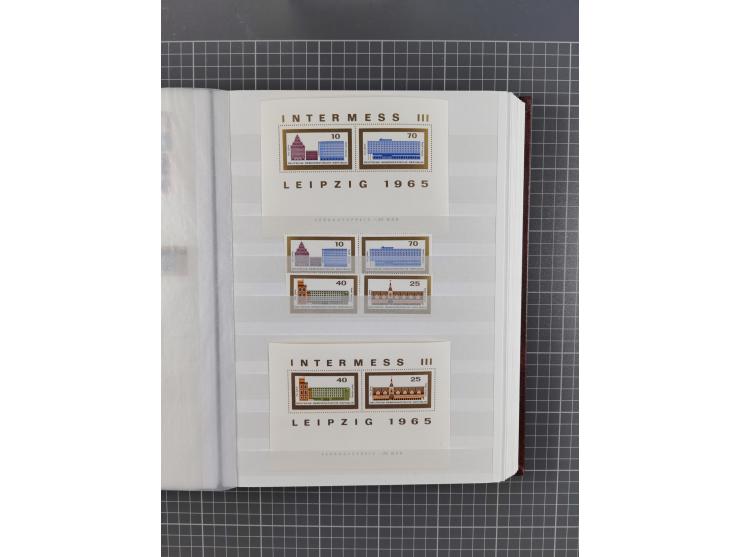 1949/90, in den Hauptnummern komplette postfrische Sammlung inkl. Zusammendrucke und Kleinbogen, gute Erhaltung, in drei Stec