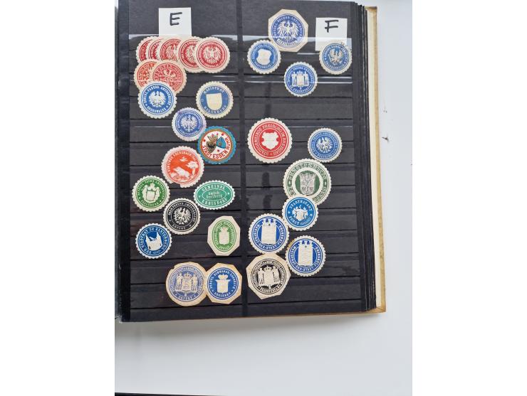 VIGNETTEN: 1896/1960 (ca.), hochinteressanter Bestand mit einigen Tausend Vignetten, Verschluss- und Siegelmarken, später Spe