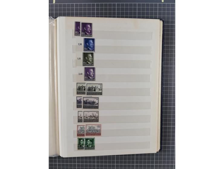 1940/44, meist postfrischer Bestand mit Doubletten, inklusive Dienstmarken und Zustellungsmarken, sehr schöner Gesamterhaltun