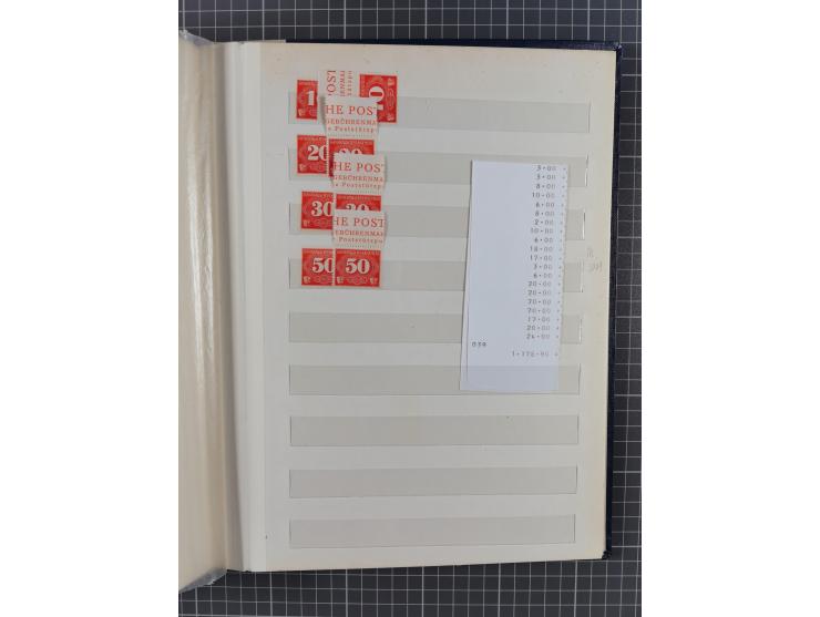 1940/44, meist postfrischer Bestand mit Doubletten, inklusive Dienstmarken und Zustellungsmarken, sehr schöner Gesamterhaltun