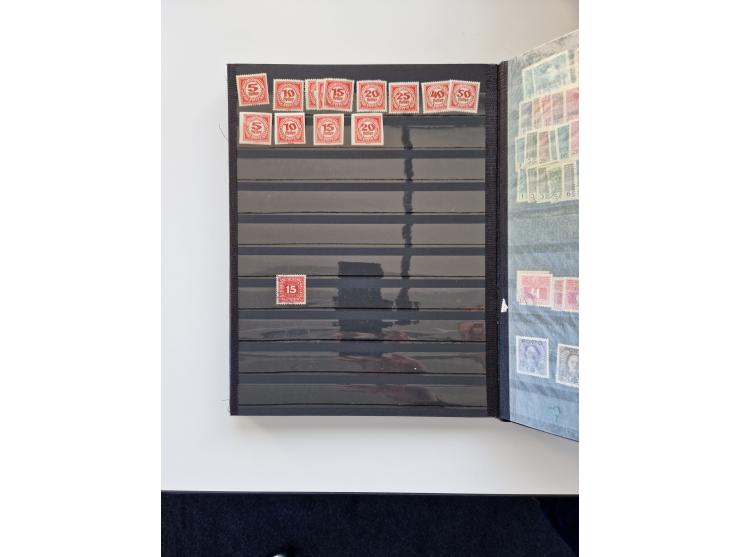 1850/2000 (ca.), umfangreicher gestempelter und postfrischer/ungebrauchter Bestand ab Klassik in elf Alben, Erhaltung von feh