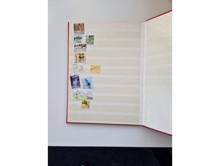 1850/2000 (ca.), umfangreicher gestempelter und postfrischer/ungebrauchter Bestand ab Klassik in elf Alben, Erhaltung von feh