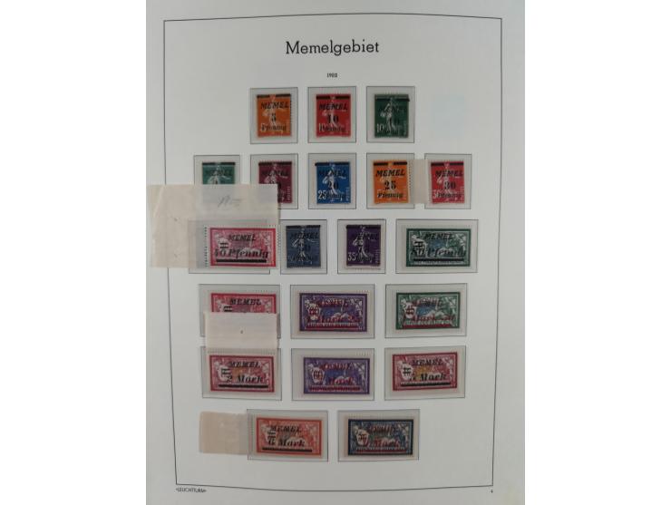 1920/1939, postfrische/ungebrauchte und gestempelte Sammlung im Ringbinder mit einiger Spezialisierung mit Farben und Aufdruc