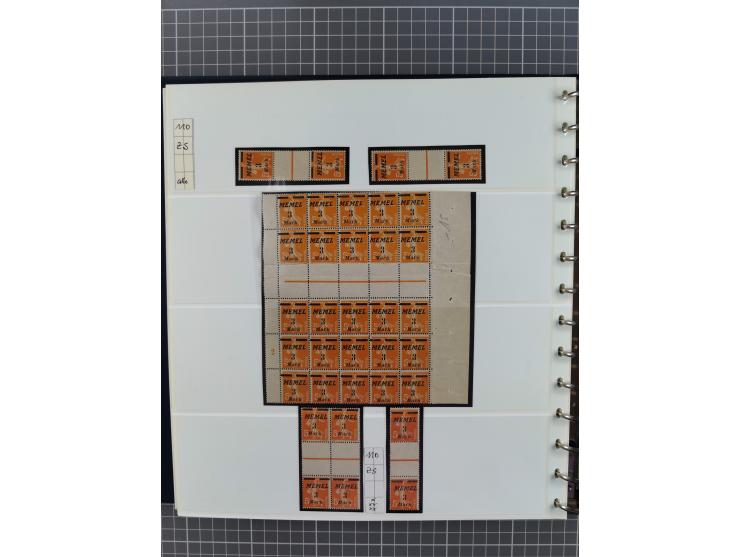 1922, inhaltsreiche, vorwiegend postfrische Sammlung mit Einheiten, Aufdruckfehlern, Zwischenstege, Herzstücke usw., meist gu