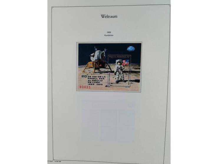 1969/2019, MNH collection of stamps and souvenir/mini/de luxe sheets in seven binders, comprising a wide range of attractive 