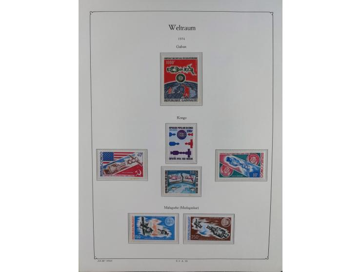 1969/2019, MNH collection of stamps and souvenir/mini/de luxe sheets in seven binders, comprising a wide range of attractive 