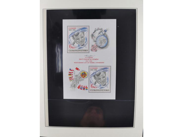 1969/2019, MNH collection of stamps and souvenir/mini/de luxe sheets in seven binders, comprising a wide range of attractive 