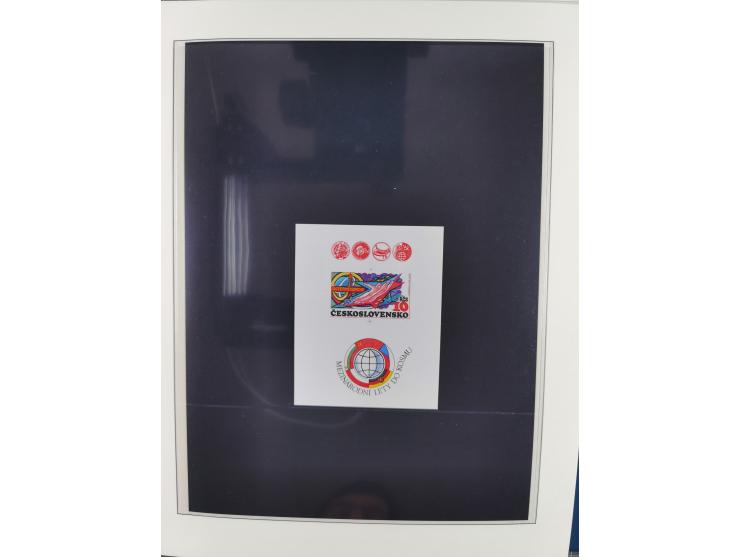 1969/2019, MNH collection of stamps and souvenir/mini/de luxe sheets in seven binders, comprising a wide range of attractive 