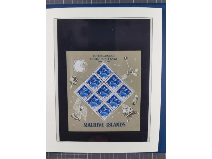 1969/2019, MNH collection of stamps and souvenir/mini/de luxe sheets in seven binders, comprising a wide range of attractive 