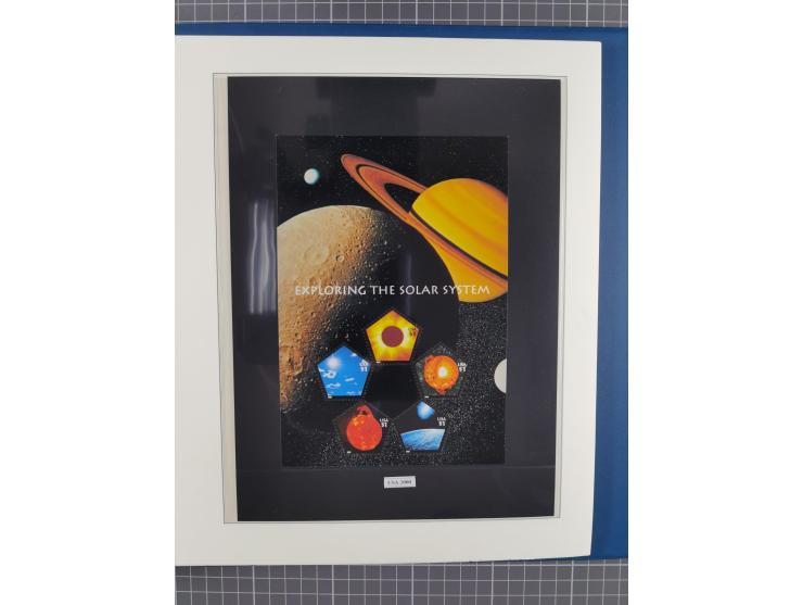 1969/2019, MNH collection of stamps and souvenir/mini/de luxe sheets in seven binders, comprising a wide range of attractive 