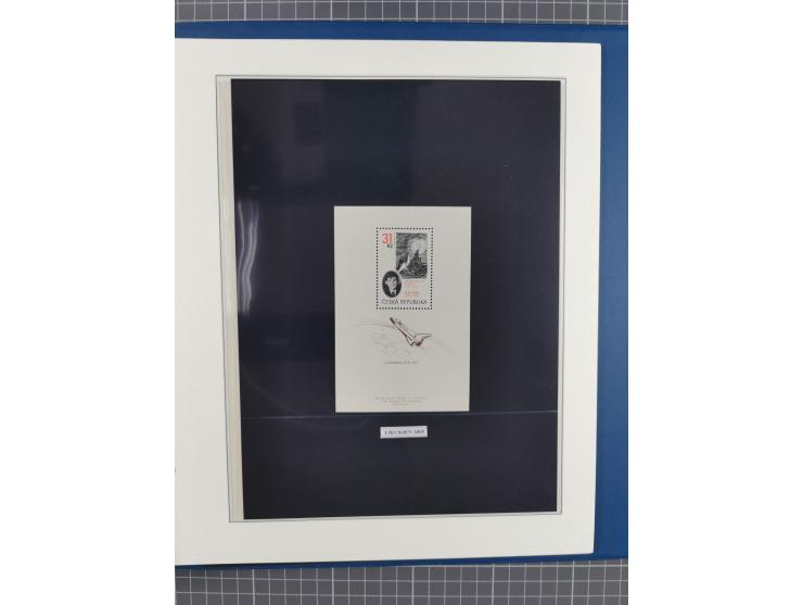 1969/2019, MNH collection of stamps and souvenir/mini/de luxe sheets in seven binders, comprising a wide range of attractive 