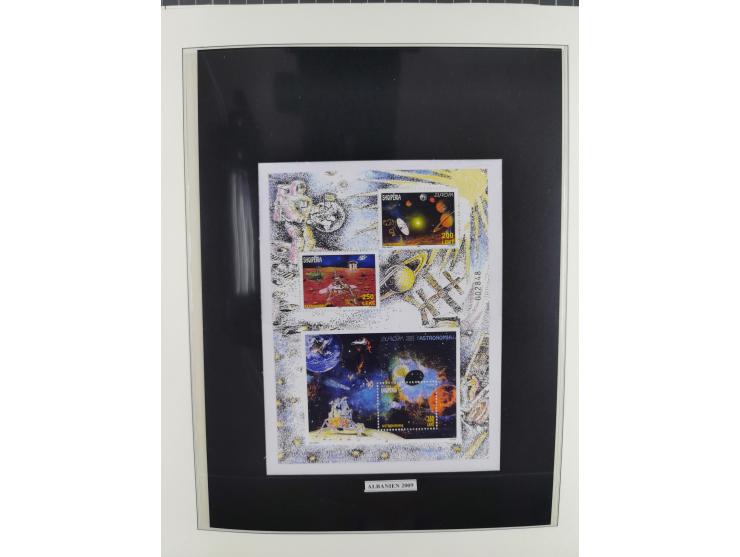 1969/2019, MNH collection of stamps and souvenir/mini/de luxe sheets in seven binders, comprising a wide range of attractive 