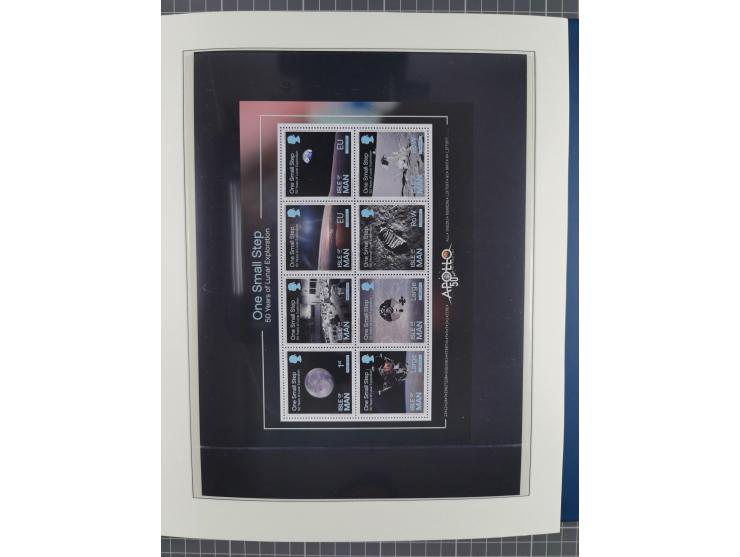 1969/2019, MNH collection of stamps and souvenir/mini/de luxe sheets in seven binders, comprising a wide range of attractive 