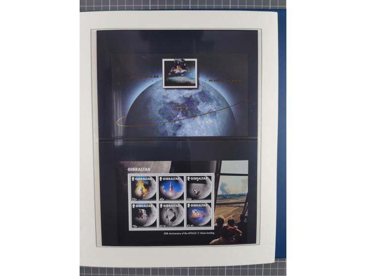 1969/2019, MNH collection of stamps and souvenir/mini/de luxe sheets in seven binders, comprising a wide range of attractive 